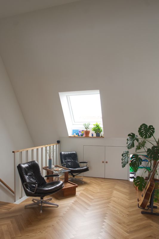 Umbau & Aufstockung Mehrfamilienhaus, Basel – Galeriespace im Dachgeschoss